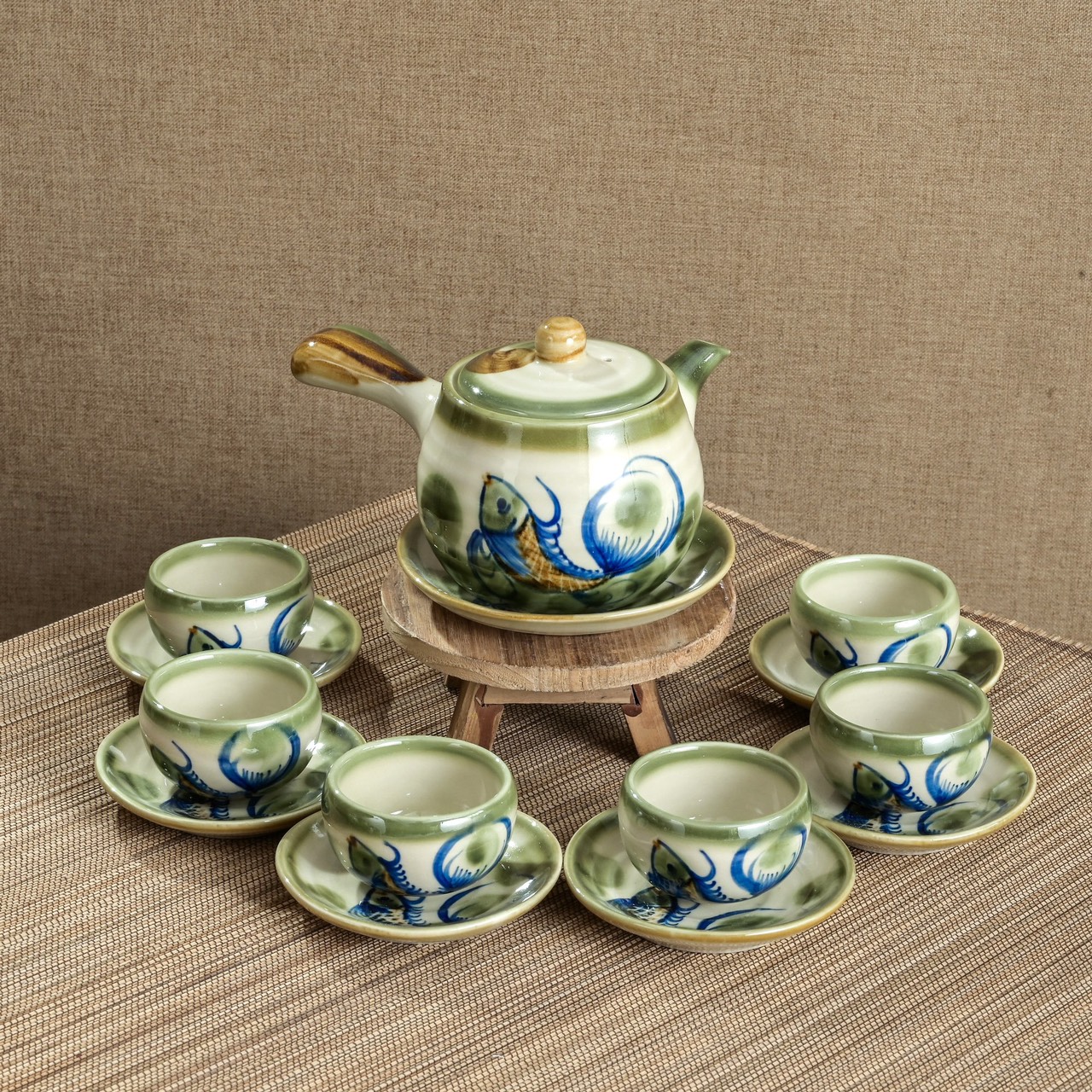 Bộ ấm trà quai ngang chép sen