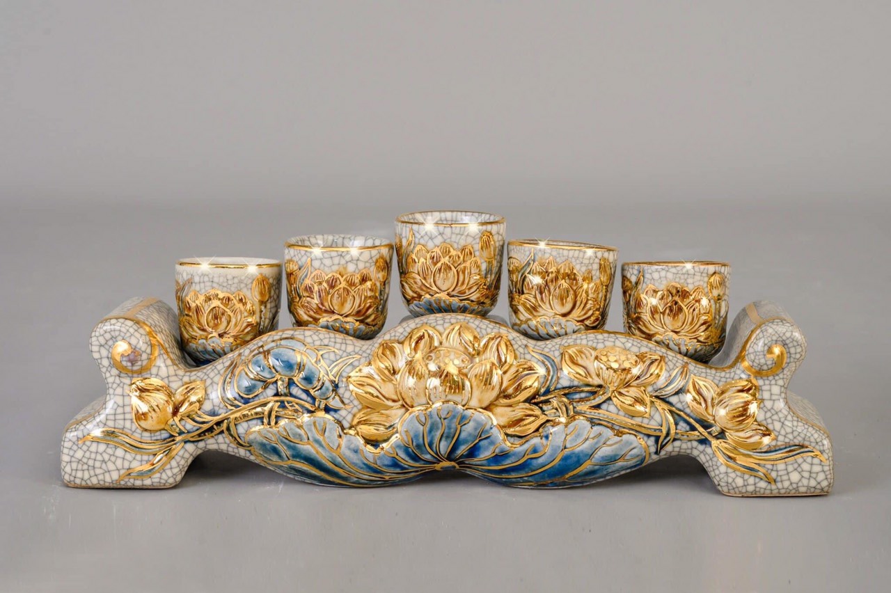 Khay 5 ngai dạn nổi sen vẽ vàng