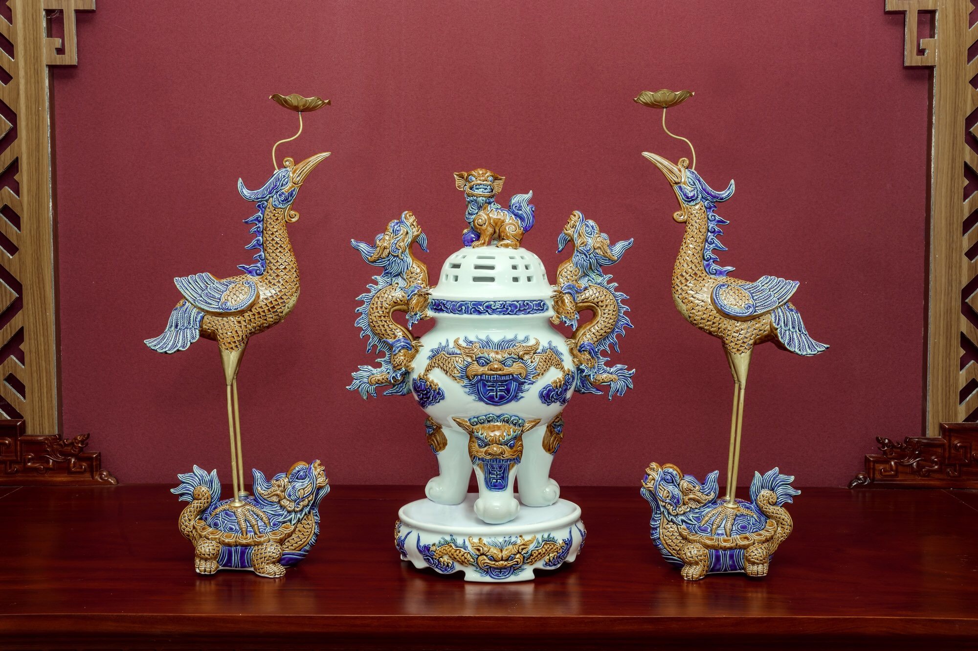 Đỉnh Hạc Chân Đồng men đất trắng dạn nổi 60f