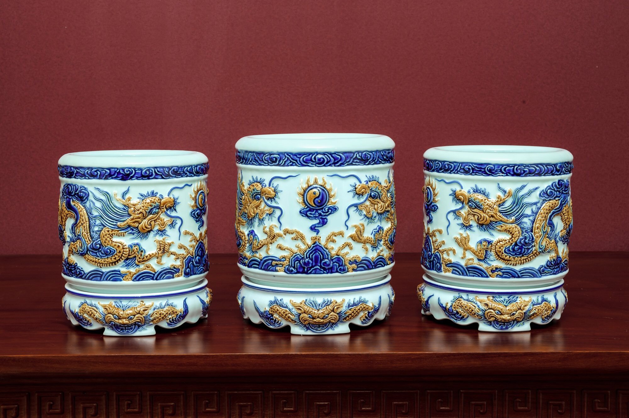 Bát hương men dạn men đất trắng rồng nổi 16f