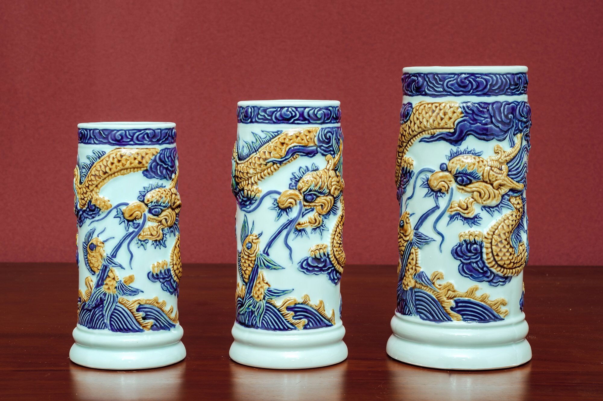 Ống hương rồng men đất trắng dạn nổi 20f